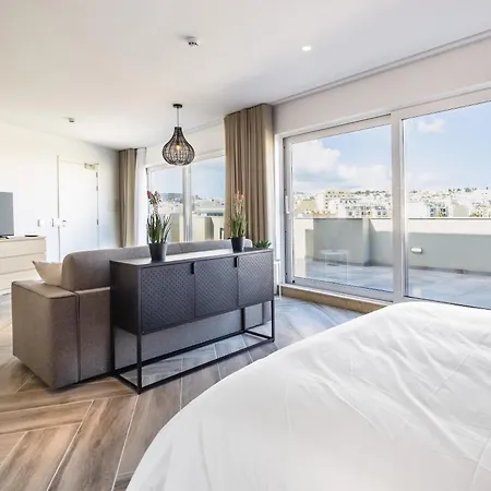 The Cube - Designer Finished Penthouse By Sf Homes