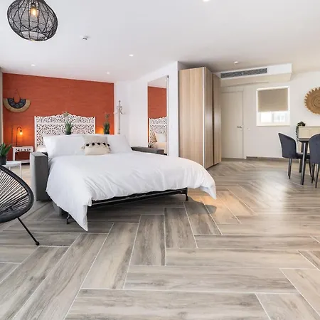 Апартаменты The Cube - Designer Finished Penthouse By Sf Homes