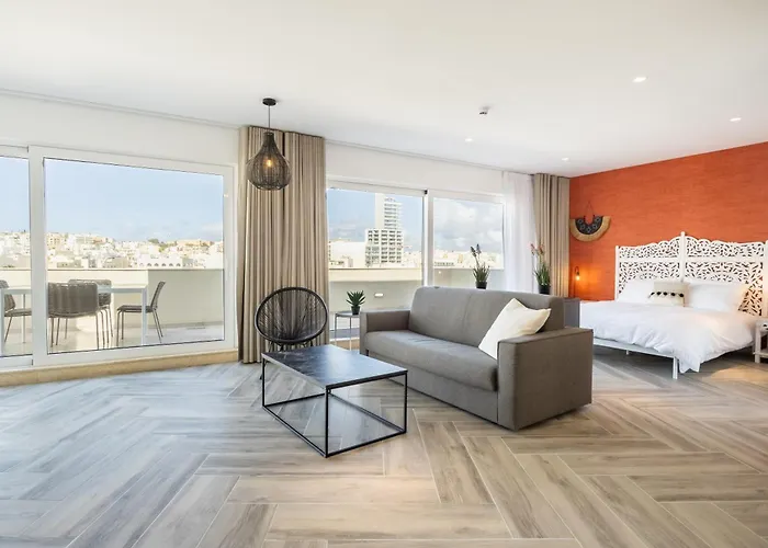 The Cube - Designer Finished Penthouse By Sf Homes Gzira