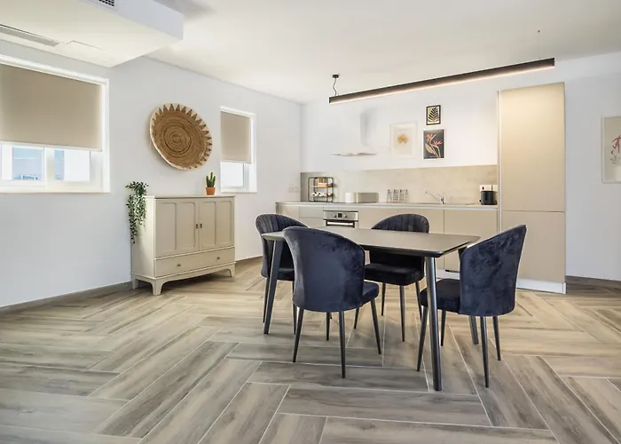 The Cube - Designer Finished Penthouse By Sf Homes Apartament *